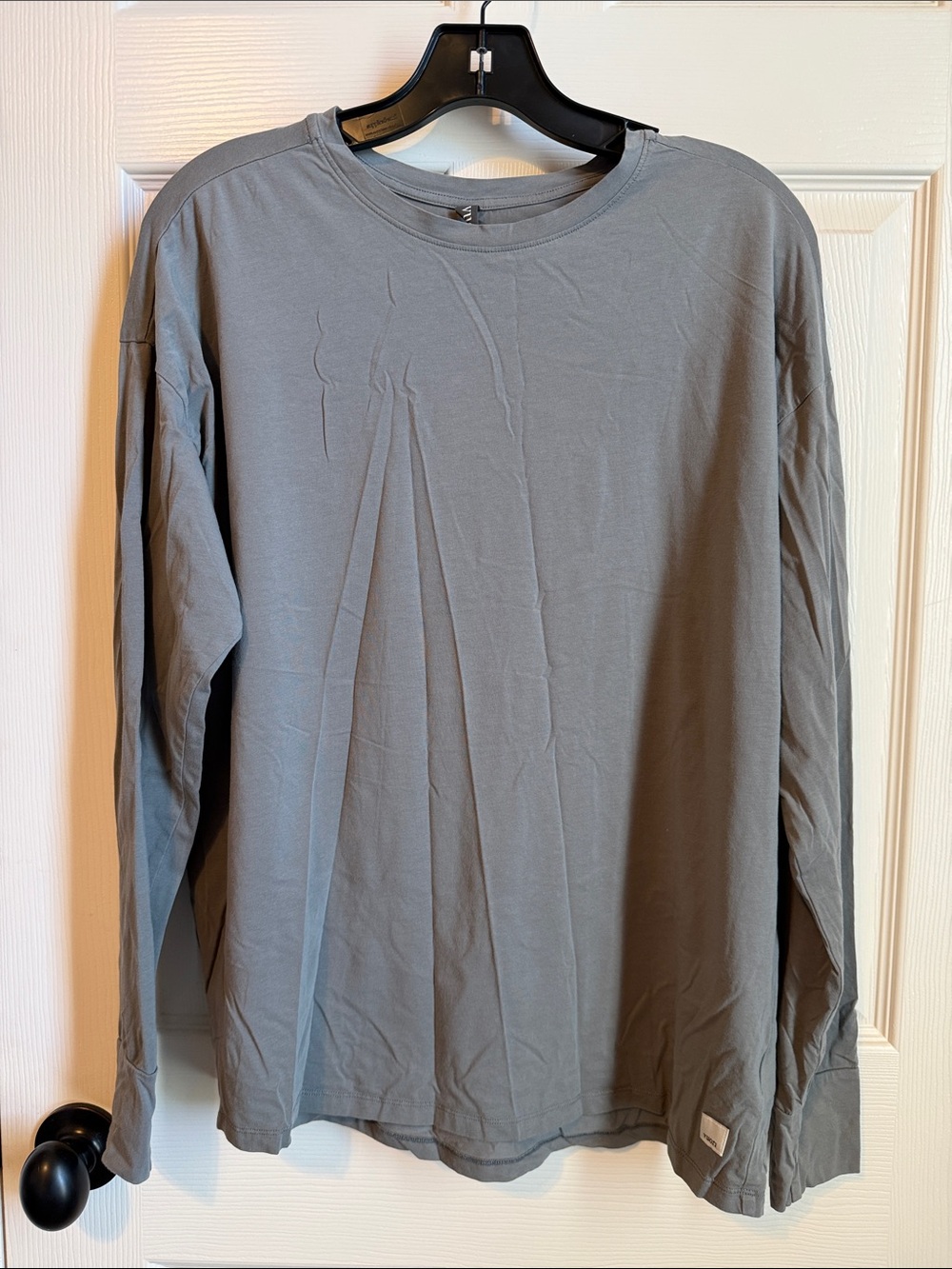 Vuori long sleeve tee